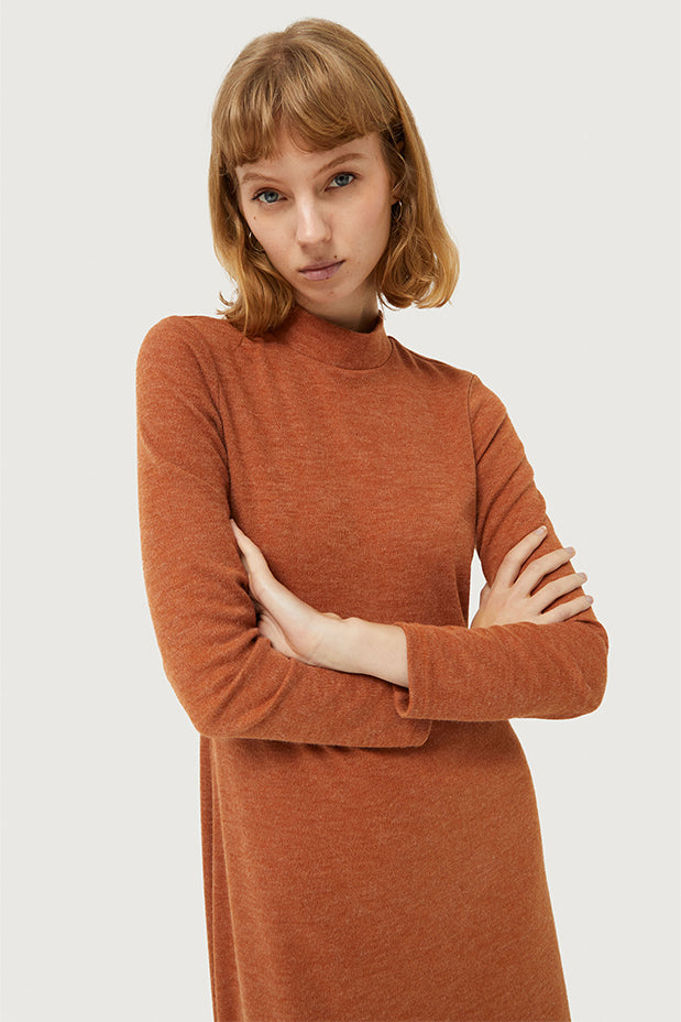 COMPANIA FANTASTICA KNITTED DRESS (43C/12002 CAMEL)